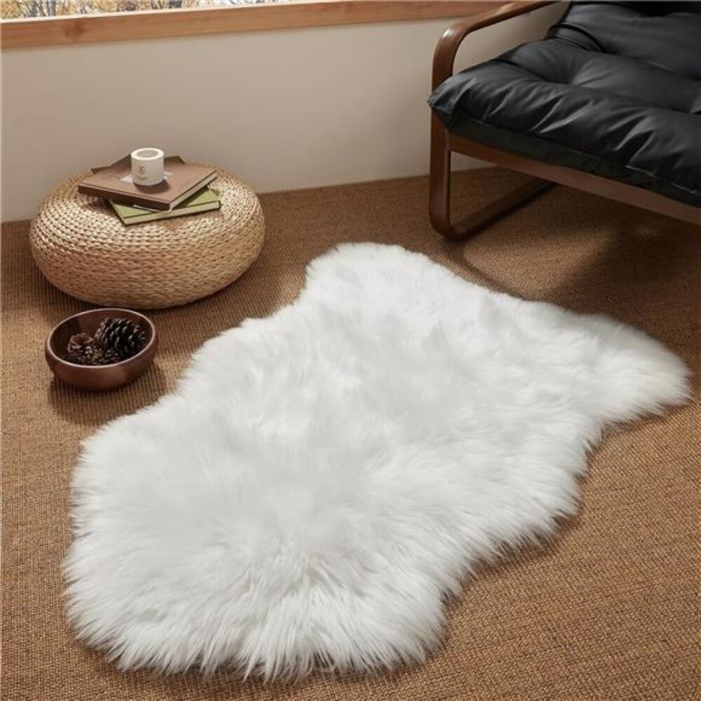 Faux Fur Rug, White Small Area Rugs, Fluffy Sheepskin Fur Rug, Ultra Soft 2x3 Ft